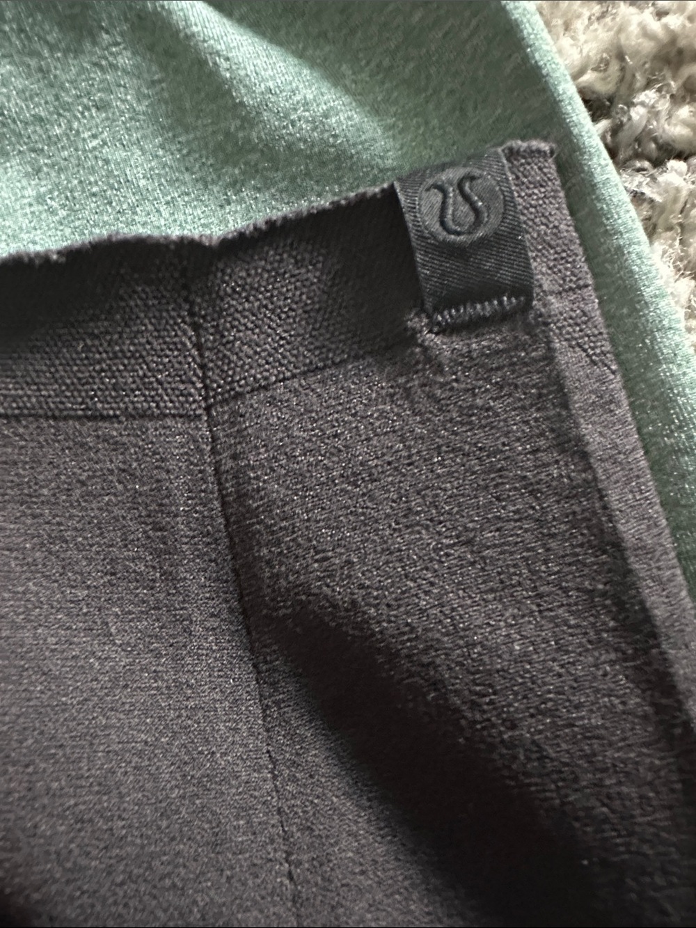 lululemon , NVGTN (S) leggings and Small crop top with thumb holes 🤗 - Picture 5 of 8